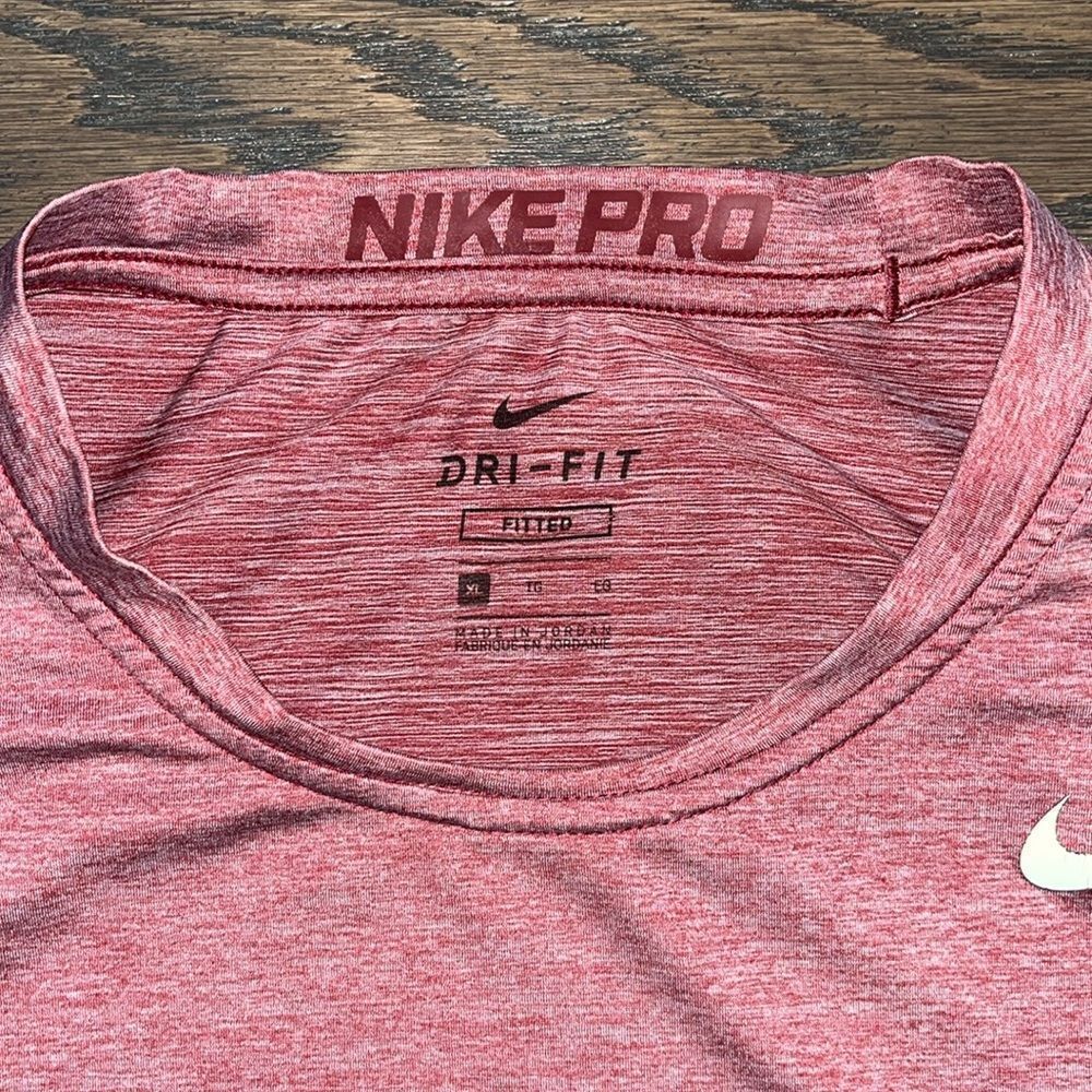 Pale clay red Nike Pro Fitted work out dri fit t shirt XL men’s stretch - Picture 3 of 5